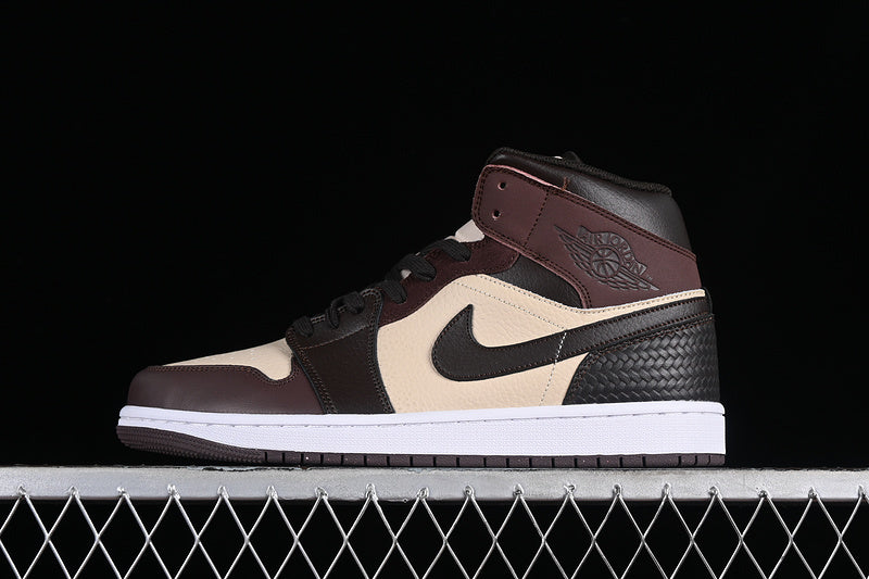 AJ1 Mid