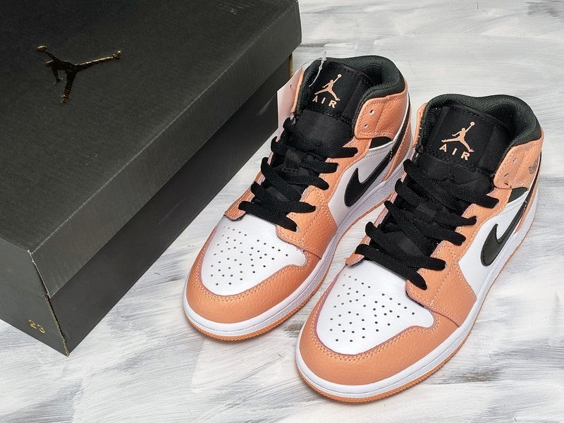 AJ1 Mid