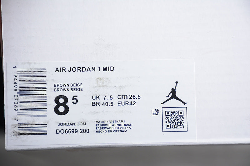AJ1 Mid