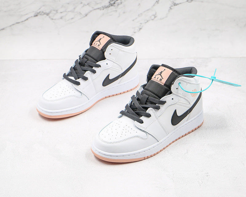 AJ1 Mid