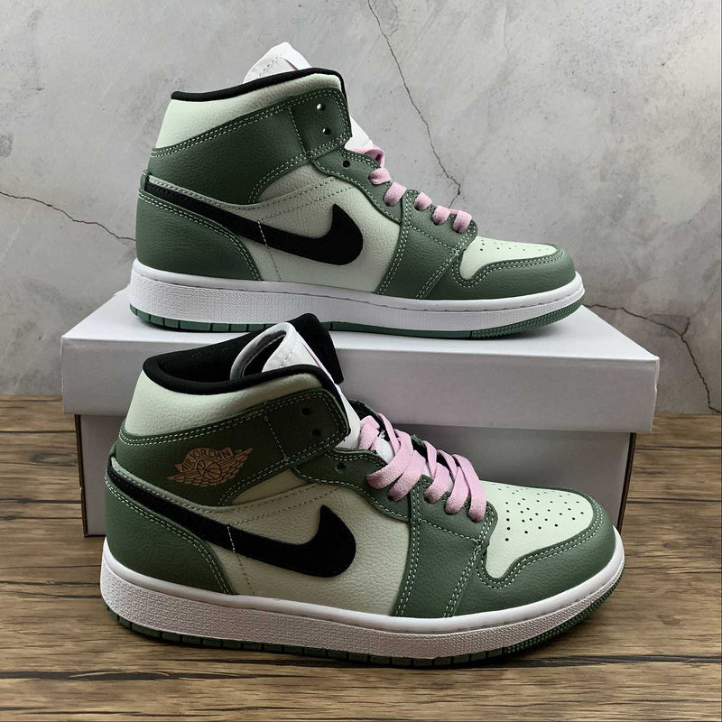 AJ1 Mid
