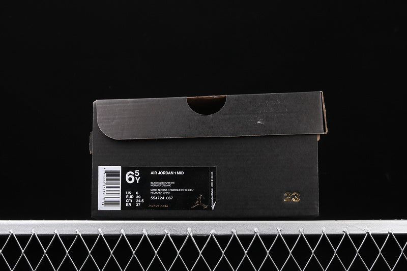 AJ1 Mid
