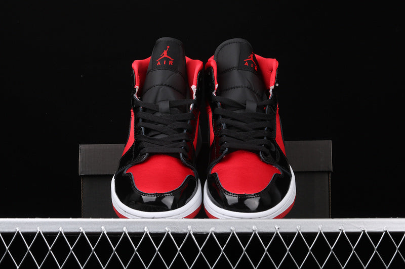 AJ1 Mid