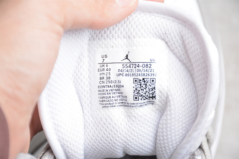AJ1 Mid