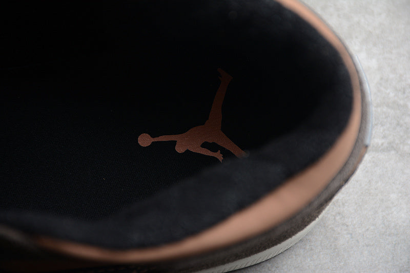 AJ1 Mid