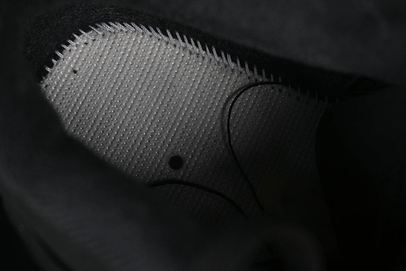 AJ4
