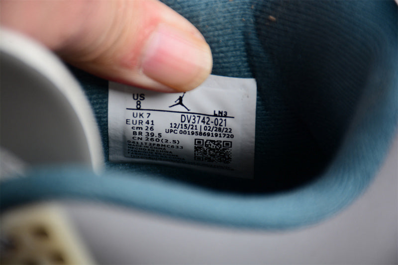 AJ4