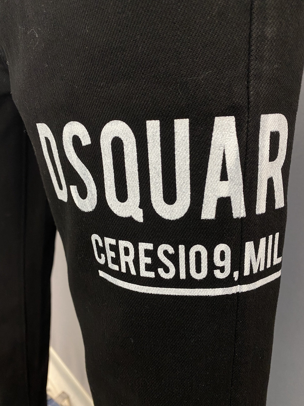D2 Jeans