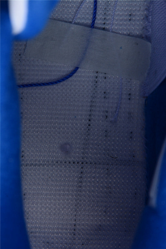 AJ4