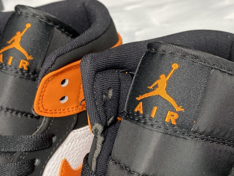AJ1 Mid