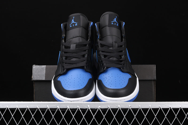 AJ1 Mid