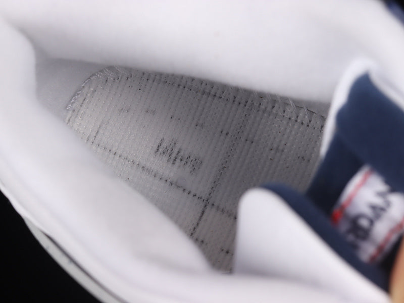 AJ4