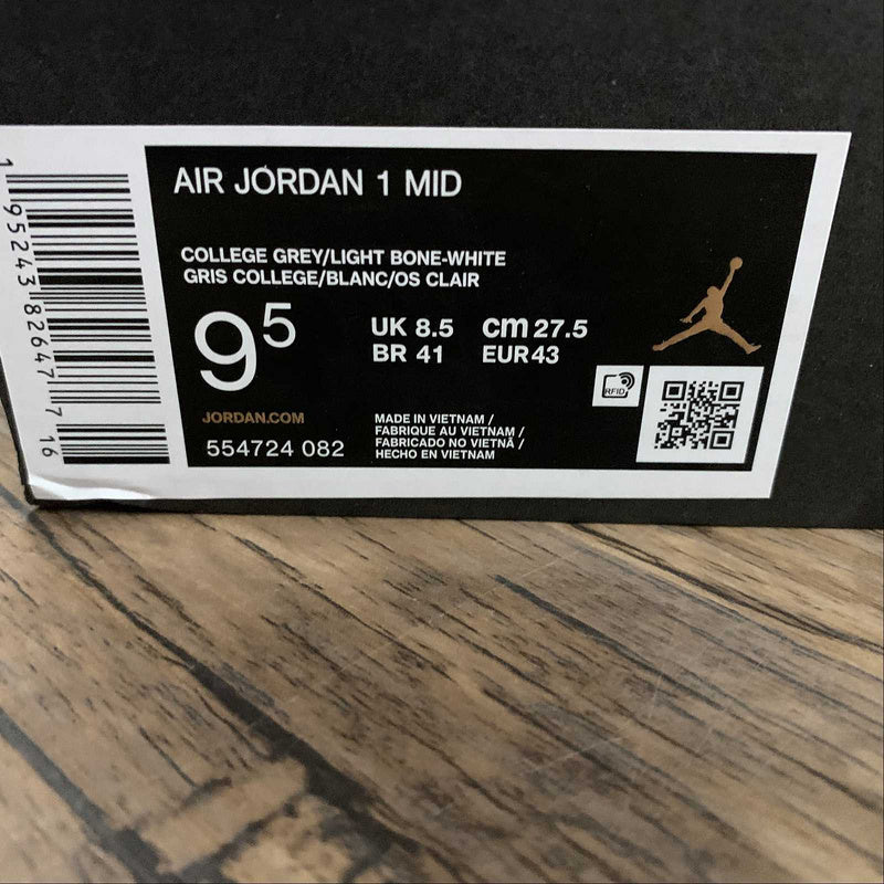 AJ1 Mid