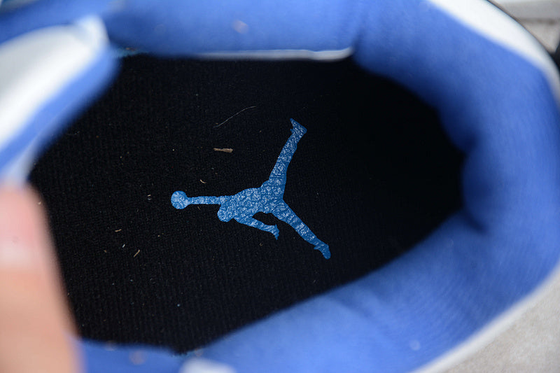 AJ4