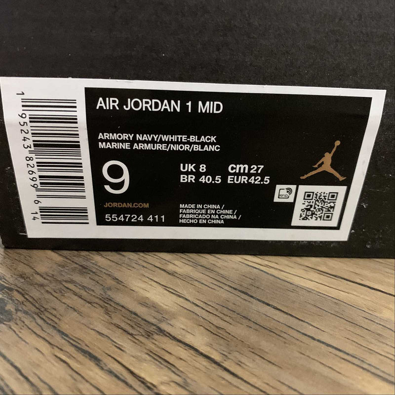 AJ1 Mid