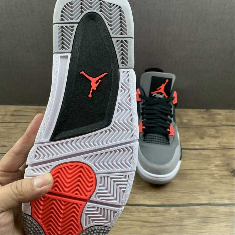 AJ4