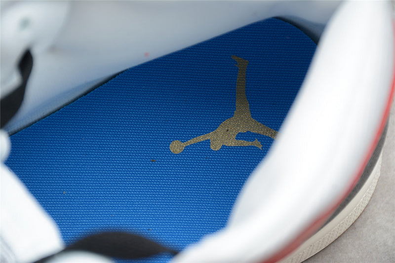 AJ1 Mid