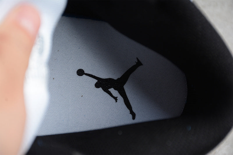 AJ1 Mid