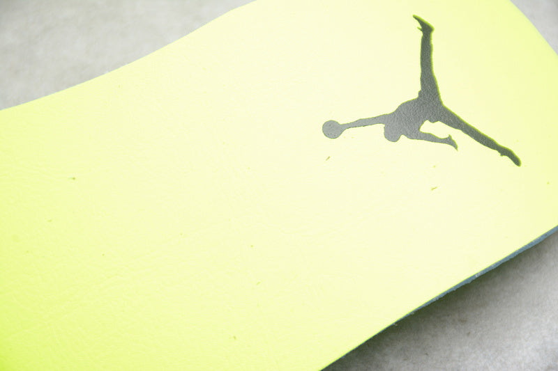 AJ4