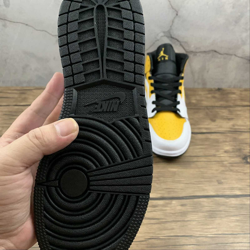 AJ1 Mid