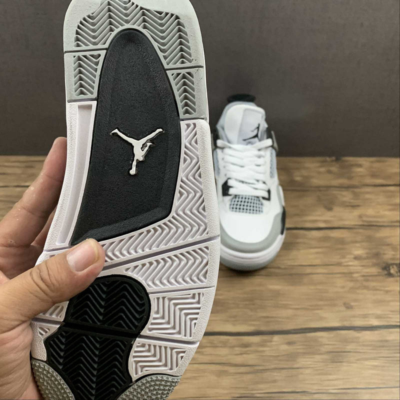 AJ4