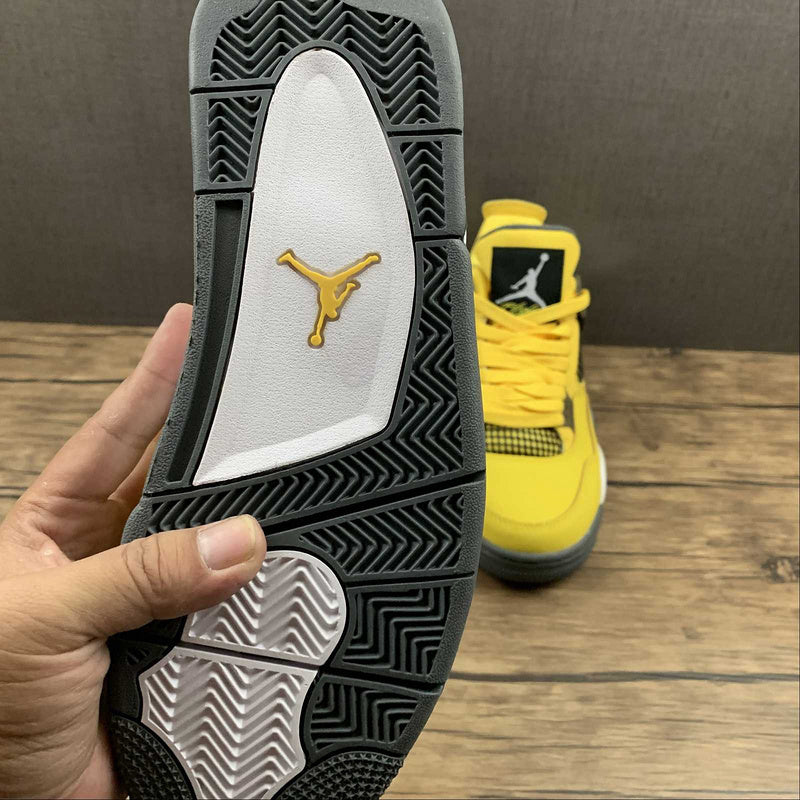 AJ4