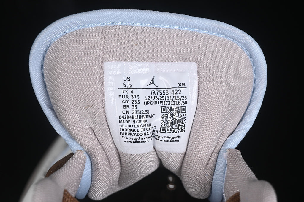 AJ1 Low