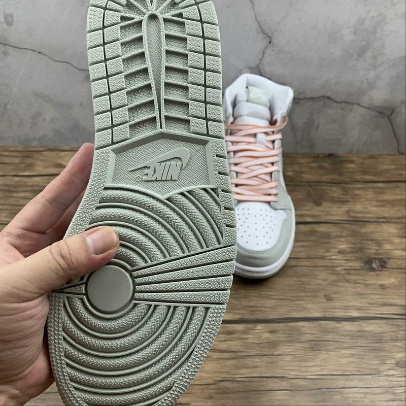 AJ1 High