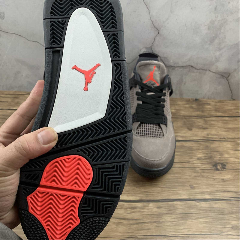 AJ4