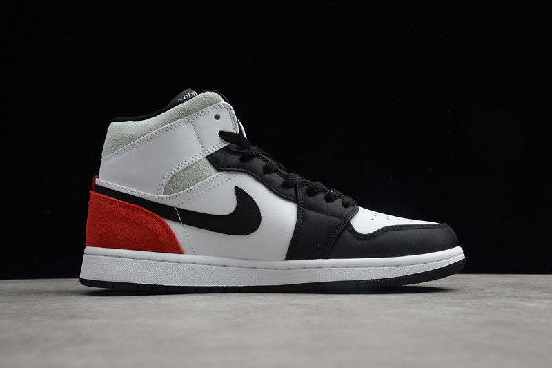 AJ1 Mid