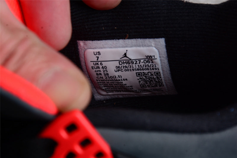 AJ4