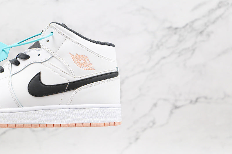 AJ1 Mid