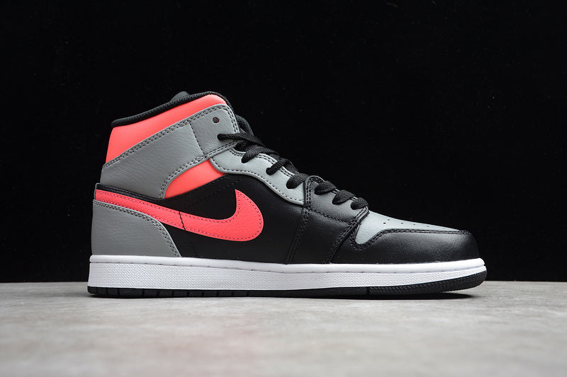 AJ1 Mid