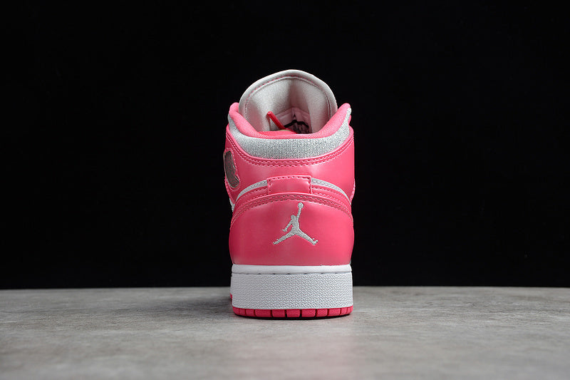 AJ1 Mid