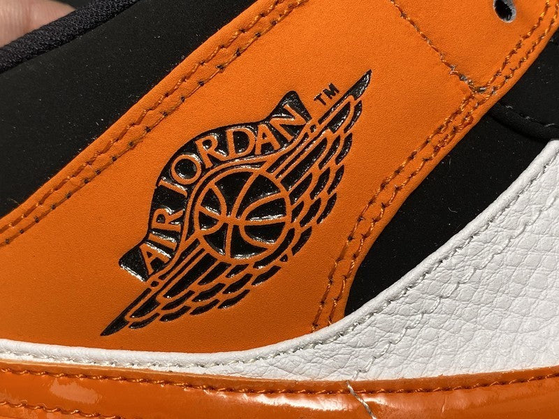 AJ1 Mid