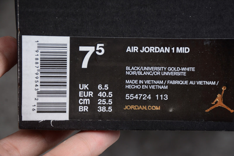 AJ1 Mid