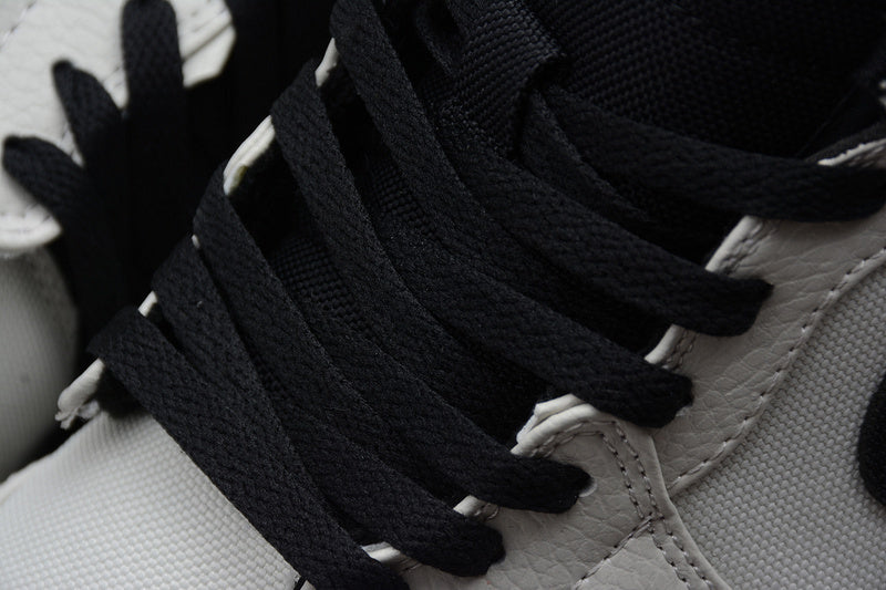 AJ1 Mid