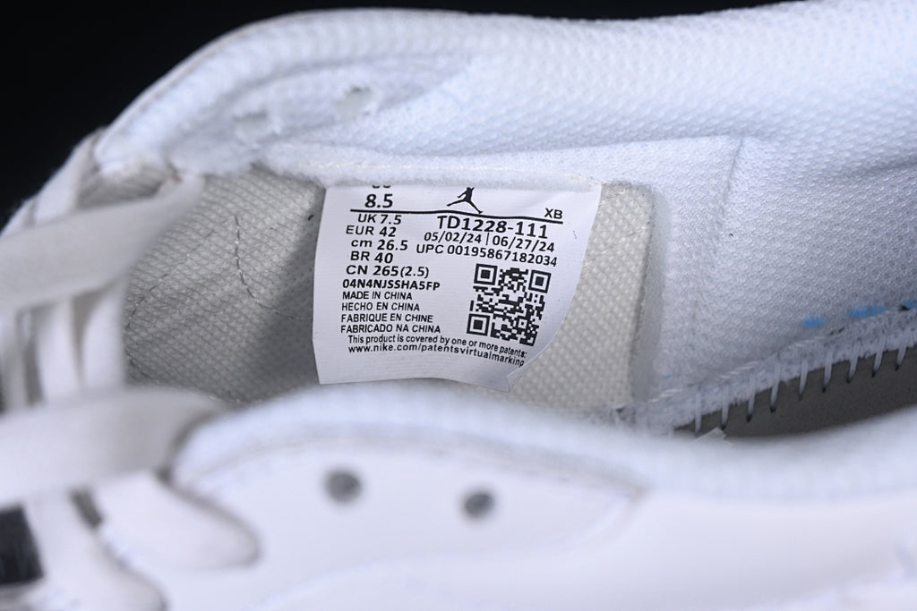 AJ1 Low