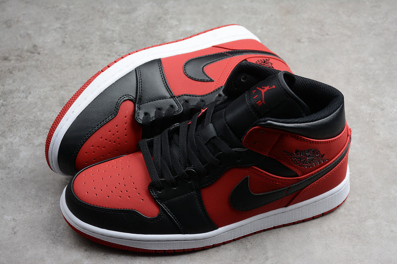 AJ1 Mid