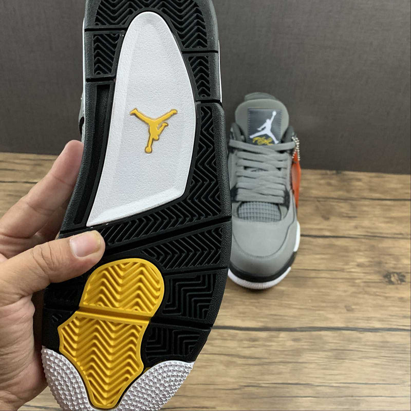 AJ4