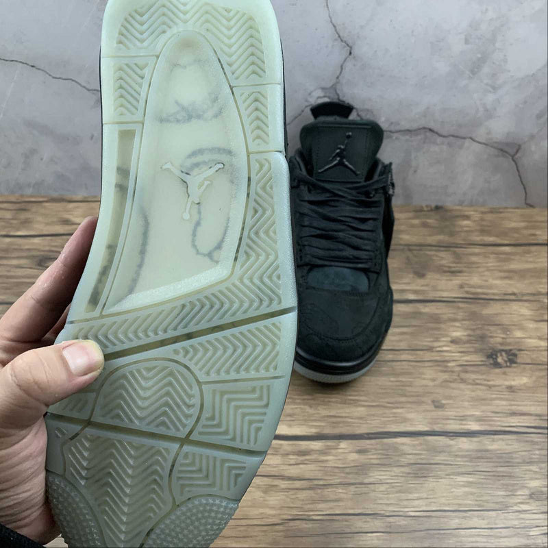 AJ4