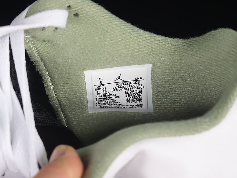 AJ4