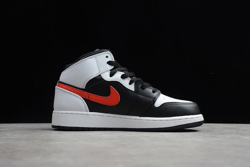 AJ1 Mid