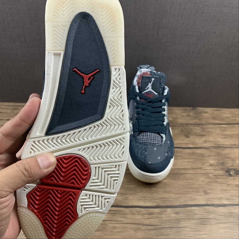 AJ4