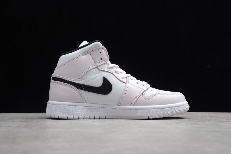 AJ1 Mid
