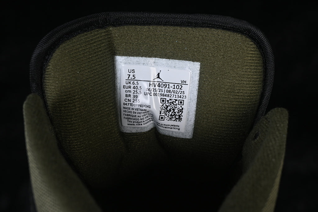 AJ1 Mid