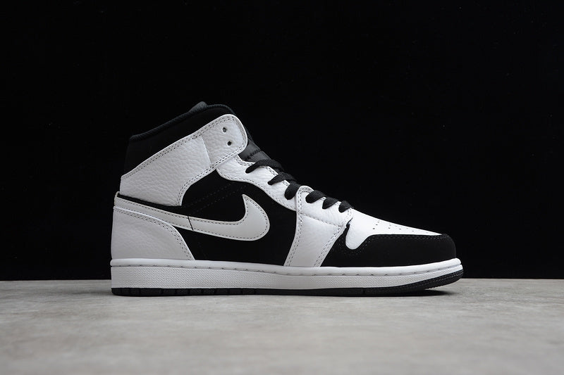 AJ1 Mid