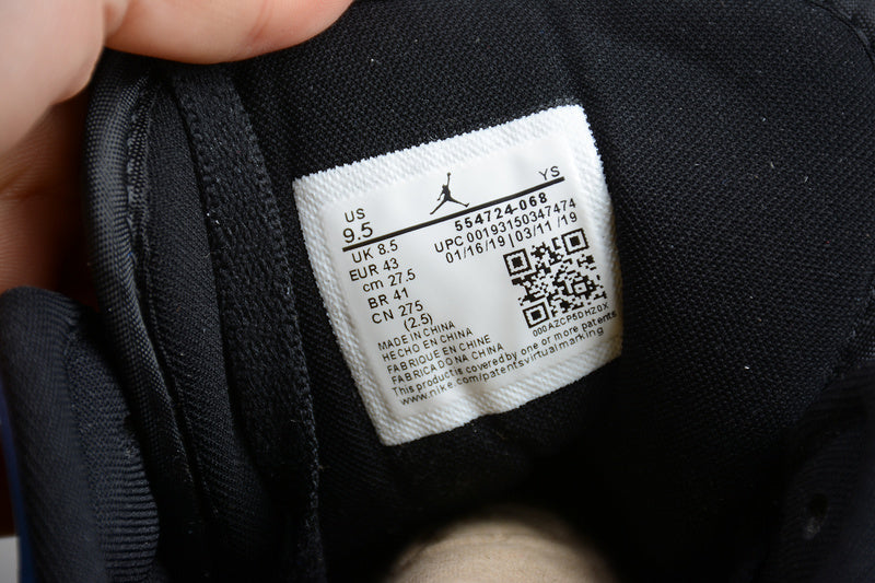 AJ1 Mid