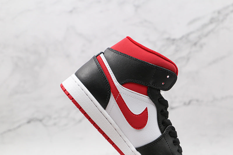 AJ1 Mid