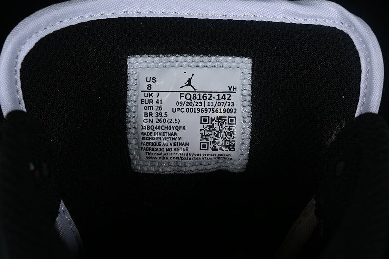 AJ1 Mid